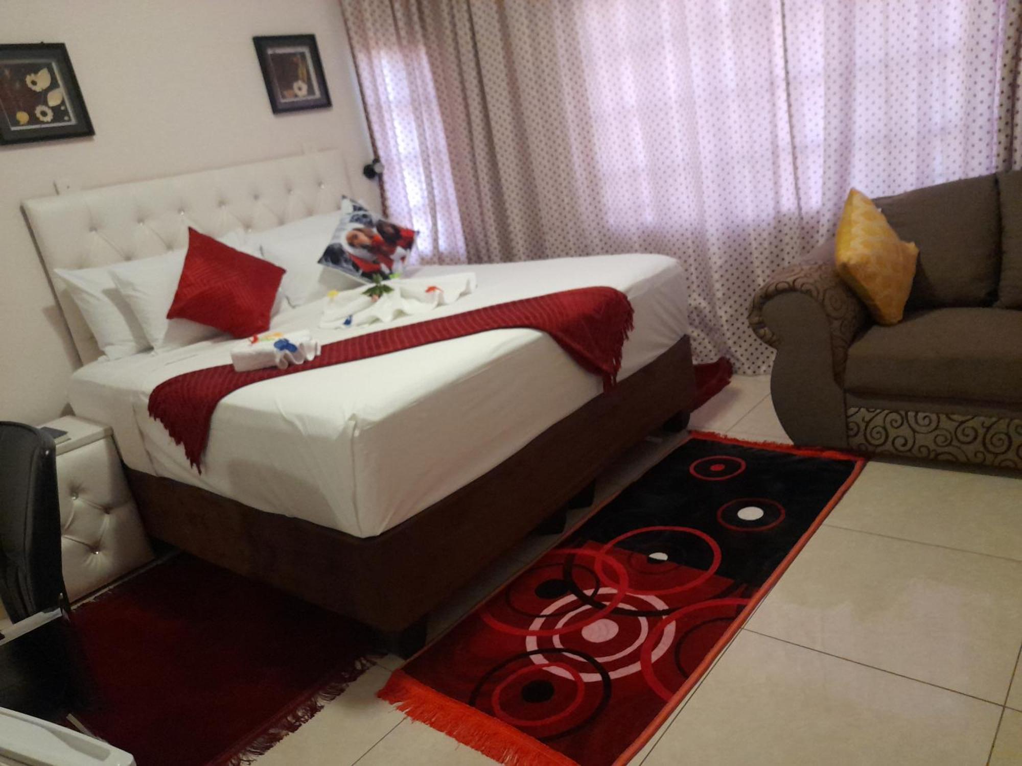 Bed and Breakfast Rest & Digest à Serowe Extérieur photo